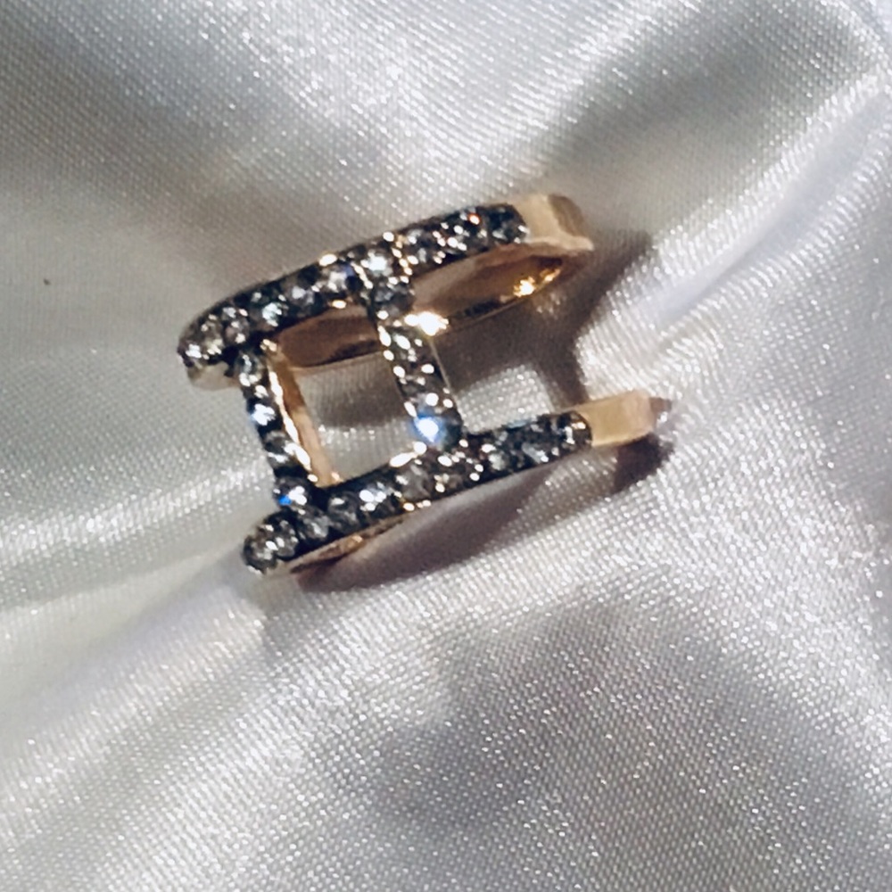 NWOT Express statement ring ✌🏽💋